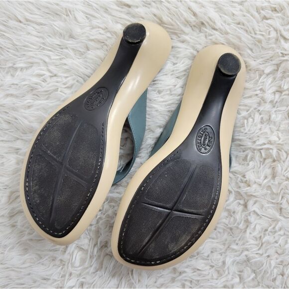 Dr.āScholl's StringĀ Along VeganāLeatherāFlipāFlops - Picture 6 of 6